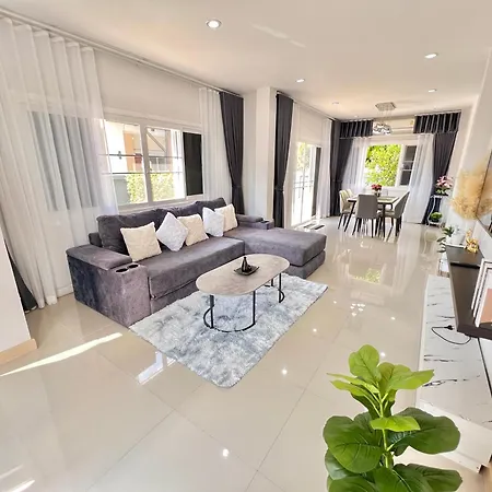 Double B House Villa